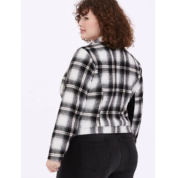 Torrid White & Black Plaid Flannel Moto Jacket NWT - Picture 4 of 11